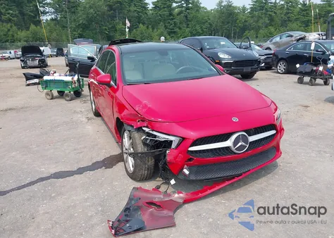 2020 Mercedes-Benz A 220 z USA, uszkodzony, nr VIN WDD3G4EB8LW041090